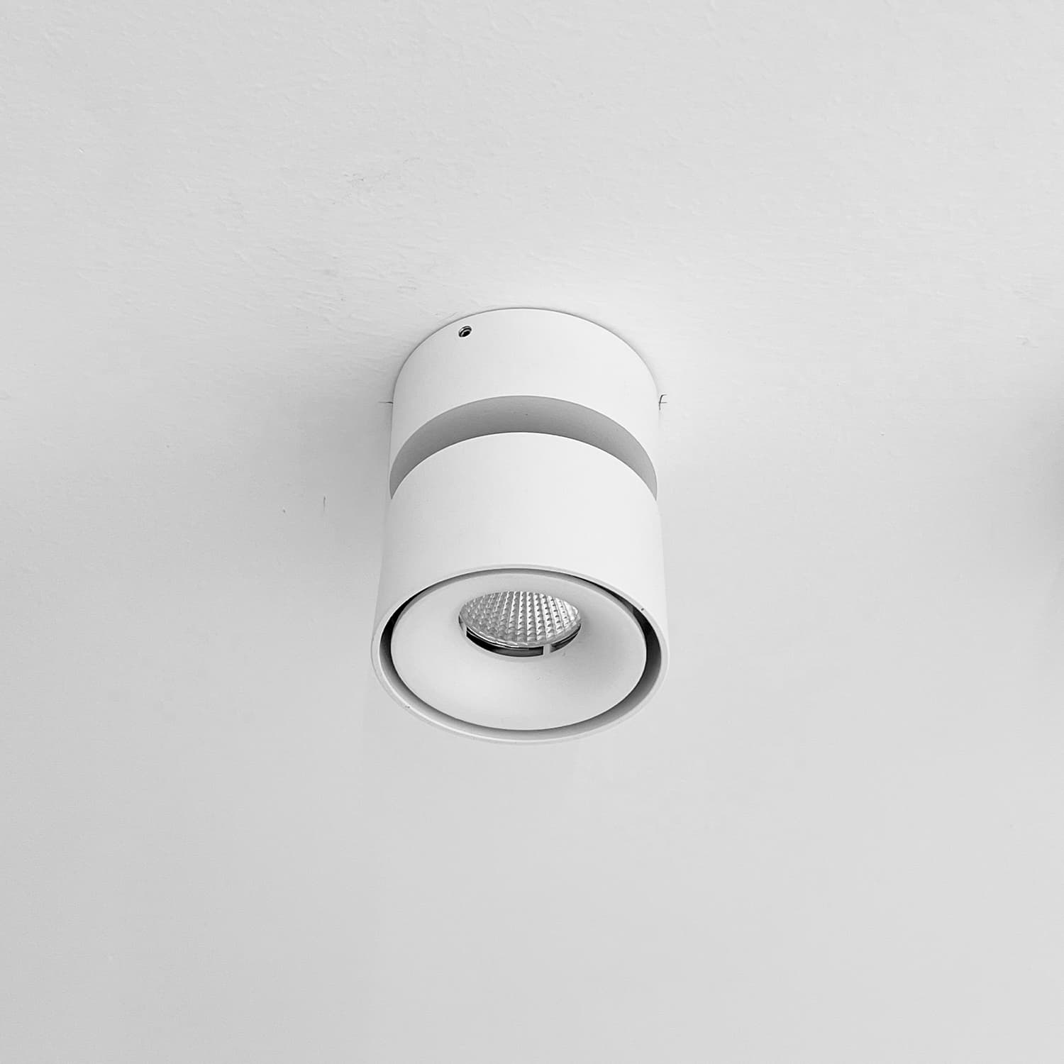 Aura in White