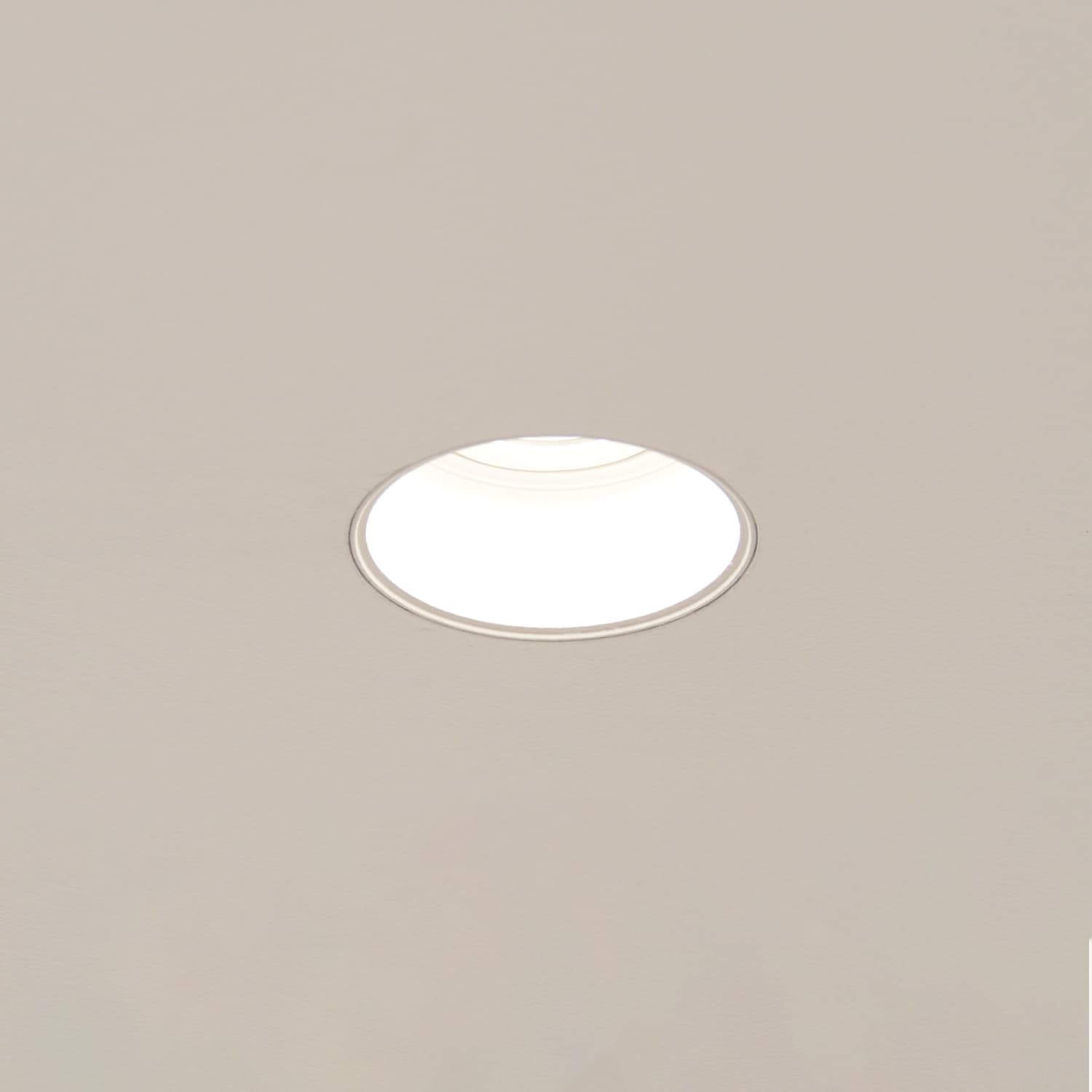 EZ-Frame (Trimless) in Matt white