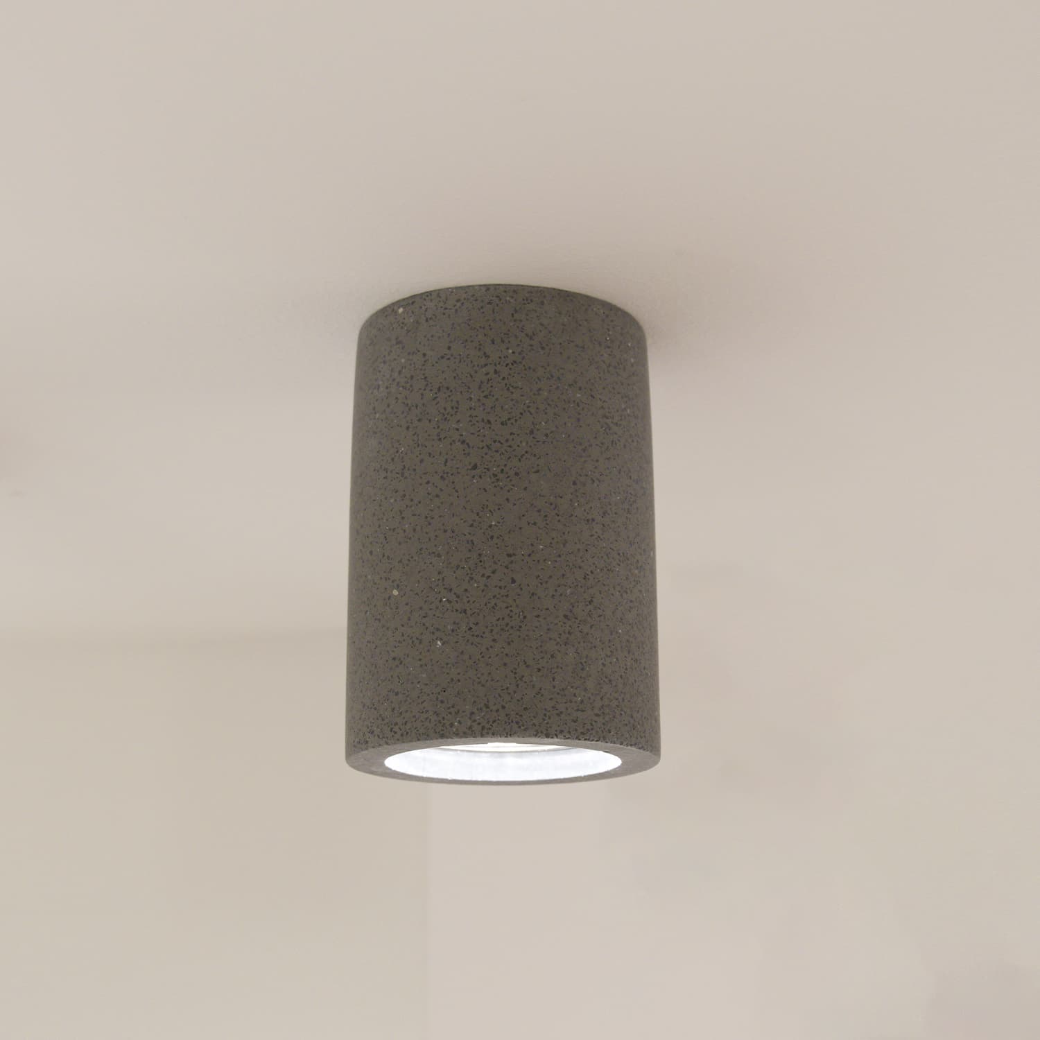 Pebble Ceiling (Round) in Black